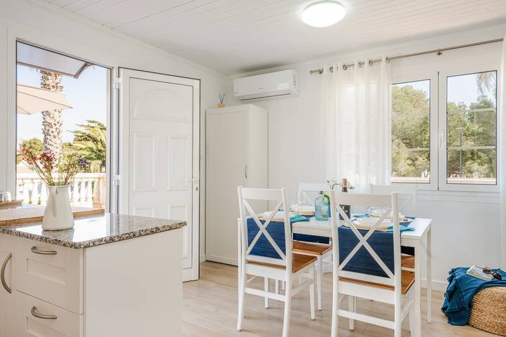 Ganze Wohnung, Traumhaftes Apartment A12 mit Pool, Terrasse und Wlan in Cala en Bosc, Ciutadella