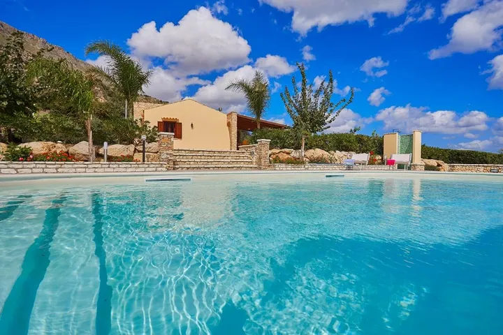 Chalet para 6 personas, con piscina además de jardín y vistas, Se admiten mascotas - 1