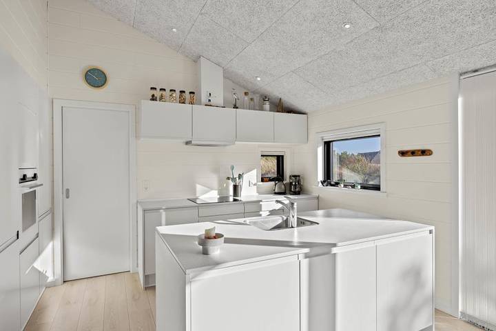 Beautiful newly built luxury holiday home with sauna and hot tub in Blavand, Varde Region