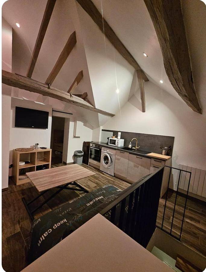 Appartement entier, Two-Bedroom Apartment in Maincy, Seine-et-Marne
