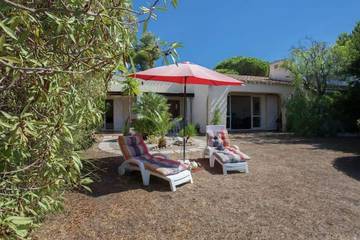 Gîte pour 4 personnes, avec jardin et terrasse, animaux acceptés dans Plage du Péro