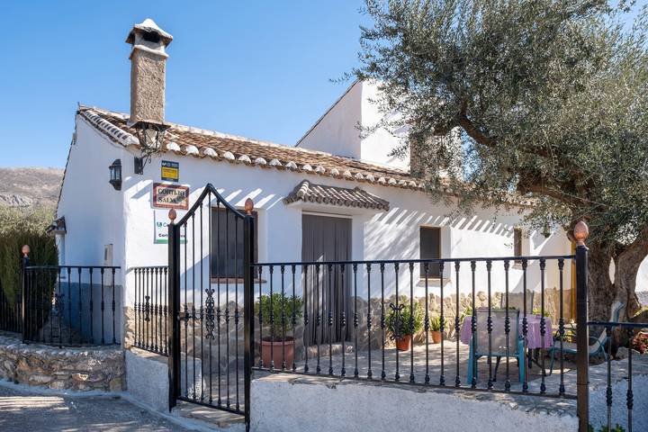 Casa rural para 6 personas, con Jardín