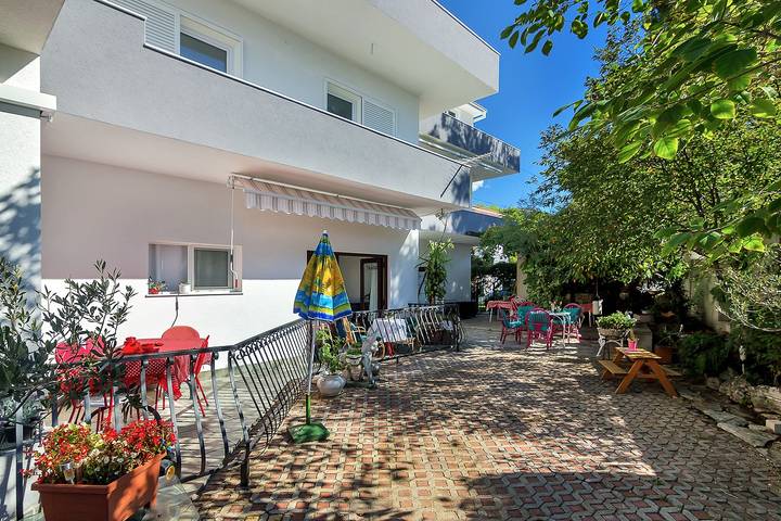 Ferienwohnung für 4 Personen, mit Balkon/Terrasse in Makarska - 3