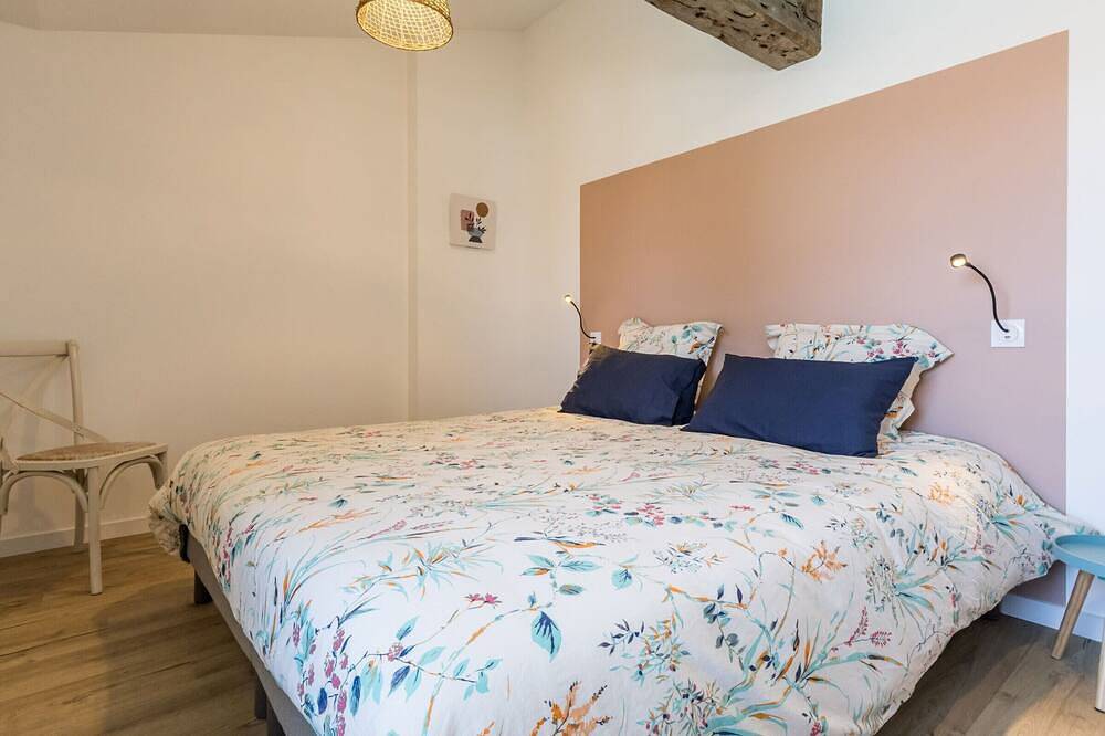 Casa renovada cerca de playas, estacionamiento, jardín privado, terraza sureste in Machecoul-Saint-Même, Nantes region