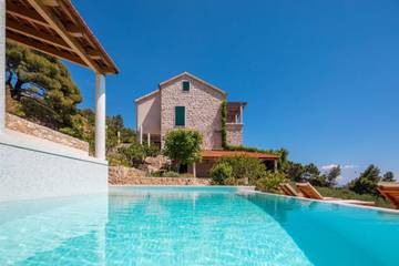Villa for 14 People in Split-Dalmatia, Dalmatian Islands, Photo 4