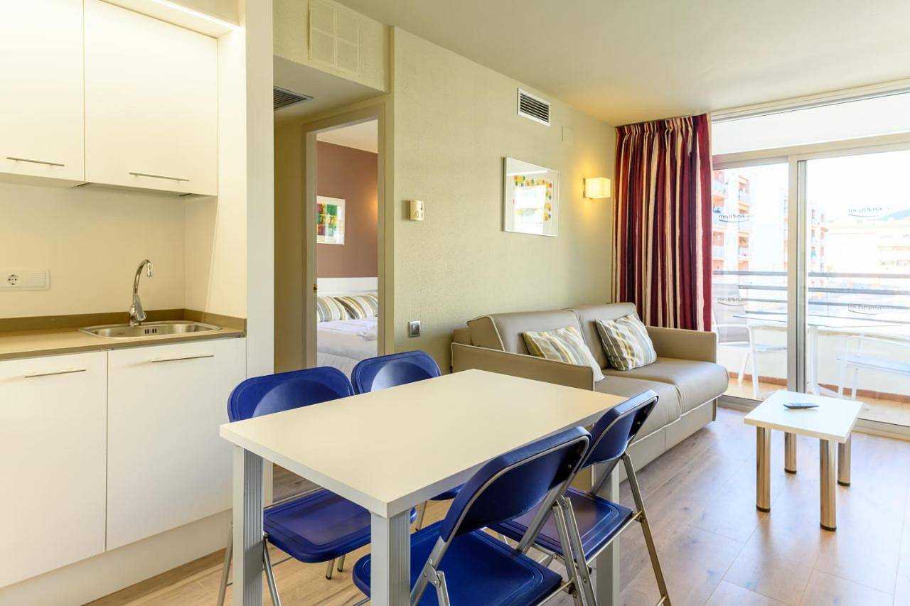 Medplaya Aparthotel Esmeraldas in Tossa de Mar, Costa Brava