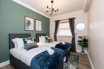 Apartment for 6 People in Bournemouth, South West England, Photo 1