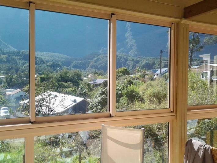 Location de vacances pour 4 personnes, avec vue ainsi que terrasse et vue sur le lac dans La Mare à Joncs - 3