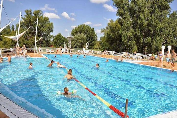 Ferienpark für 5 Personen, mit Pool am Balaton