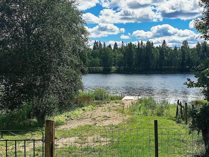 Ferienhaus für 6 Personen, mit Balkon und Seeblick in Schweden