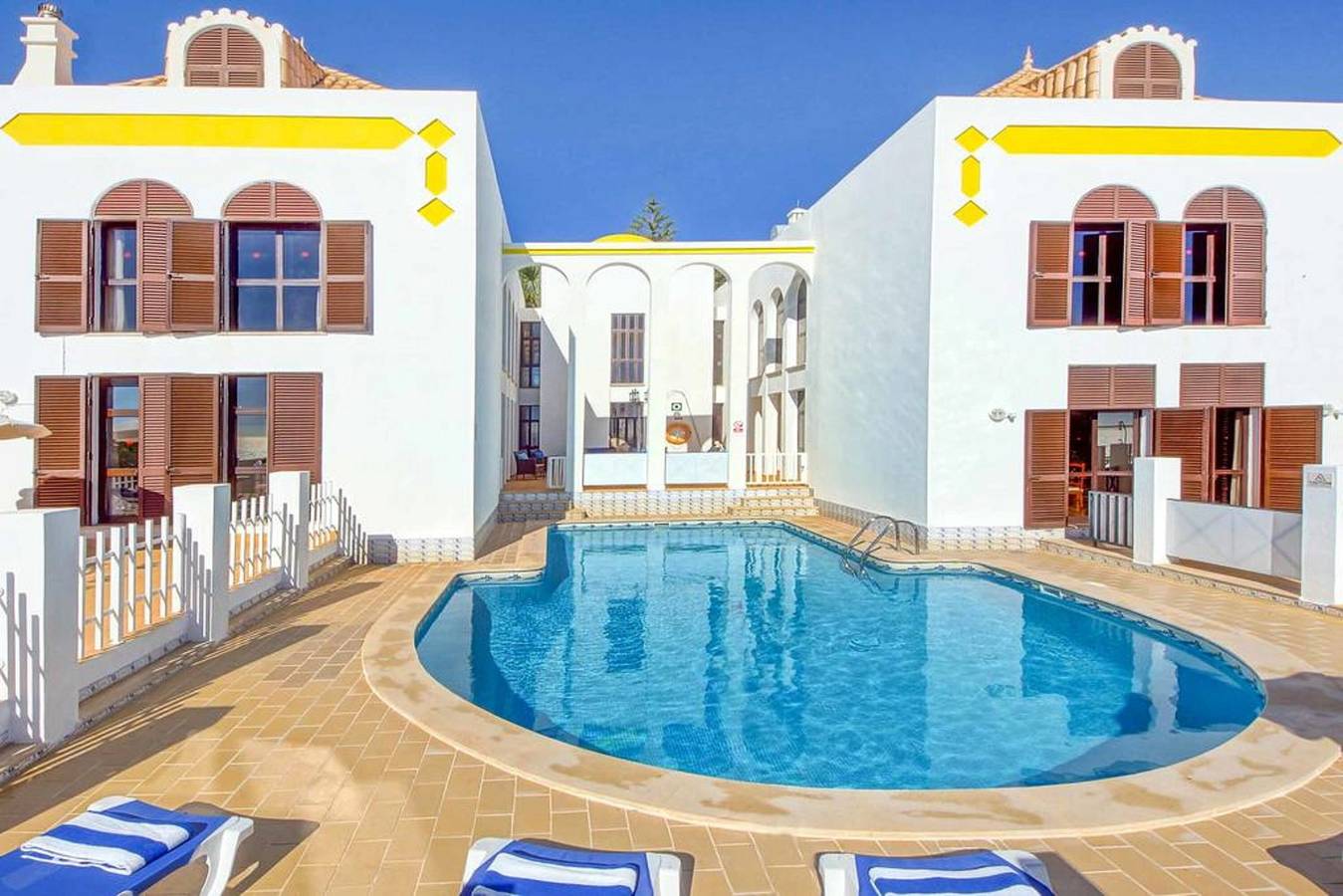 Villa 'Albuar' mit Meerblick, Pool, Garten und Wlan in Albufeira, Faro Distrikt
