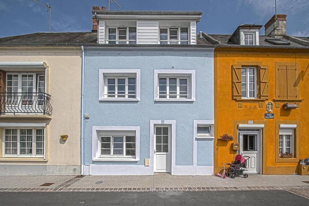 Holiday Home in Isigny-sur-Mer with Garden in Saint-Benoît-de-l'Aure, Bayeux region