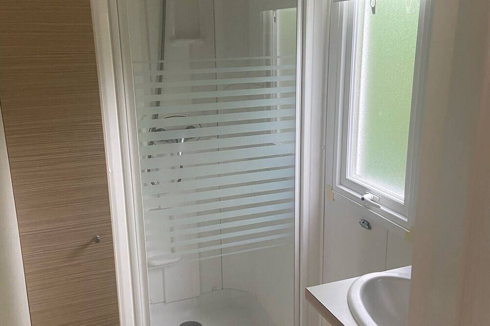 Mobil Home 4 Couchages, Tout Équipé, à 10 min des Plages de Royan in Saujon, Côte de Beauté