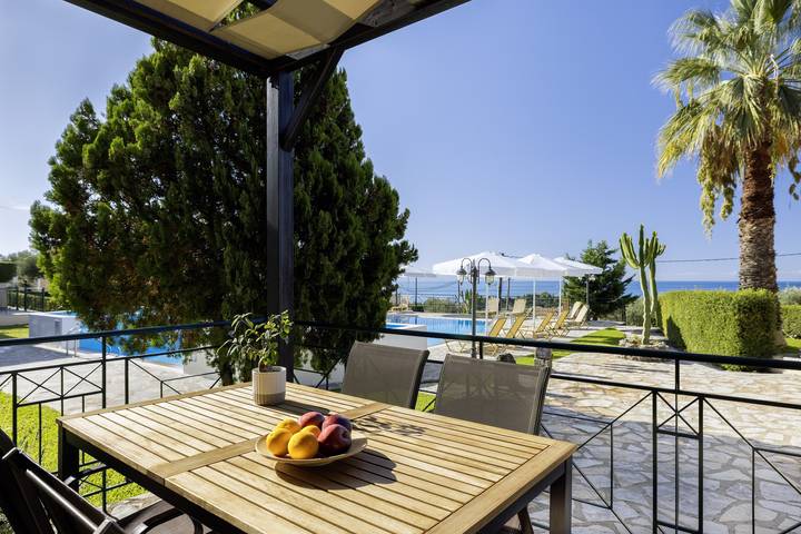 Villa για 6 άτομα, με κήπο και παιδική πισίνα, με κατοικίδια ζώα στην Κεφαλονιά