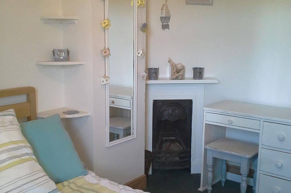 Amber Cottage 3 Bed , In Snettisham, North Norfolk  dogs welcome in Snettisham, Norfolk Coast