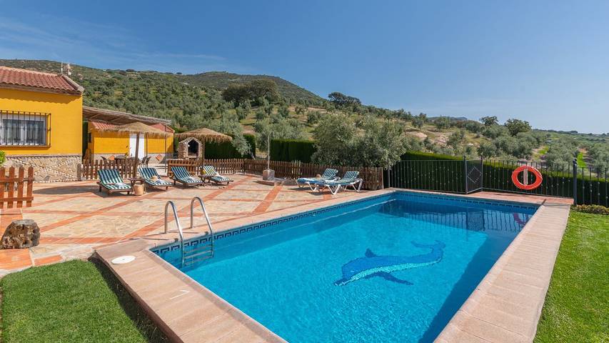 Chalet para 6 personas, con Balcón/Terraza y Jacuzzi en Antequera