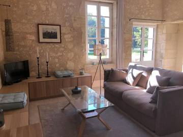 Maison d’hôte pour 2 personnes, avec vue et terrasse ainsi que piscine et jardin à Sallebœuf