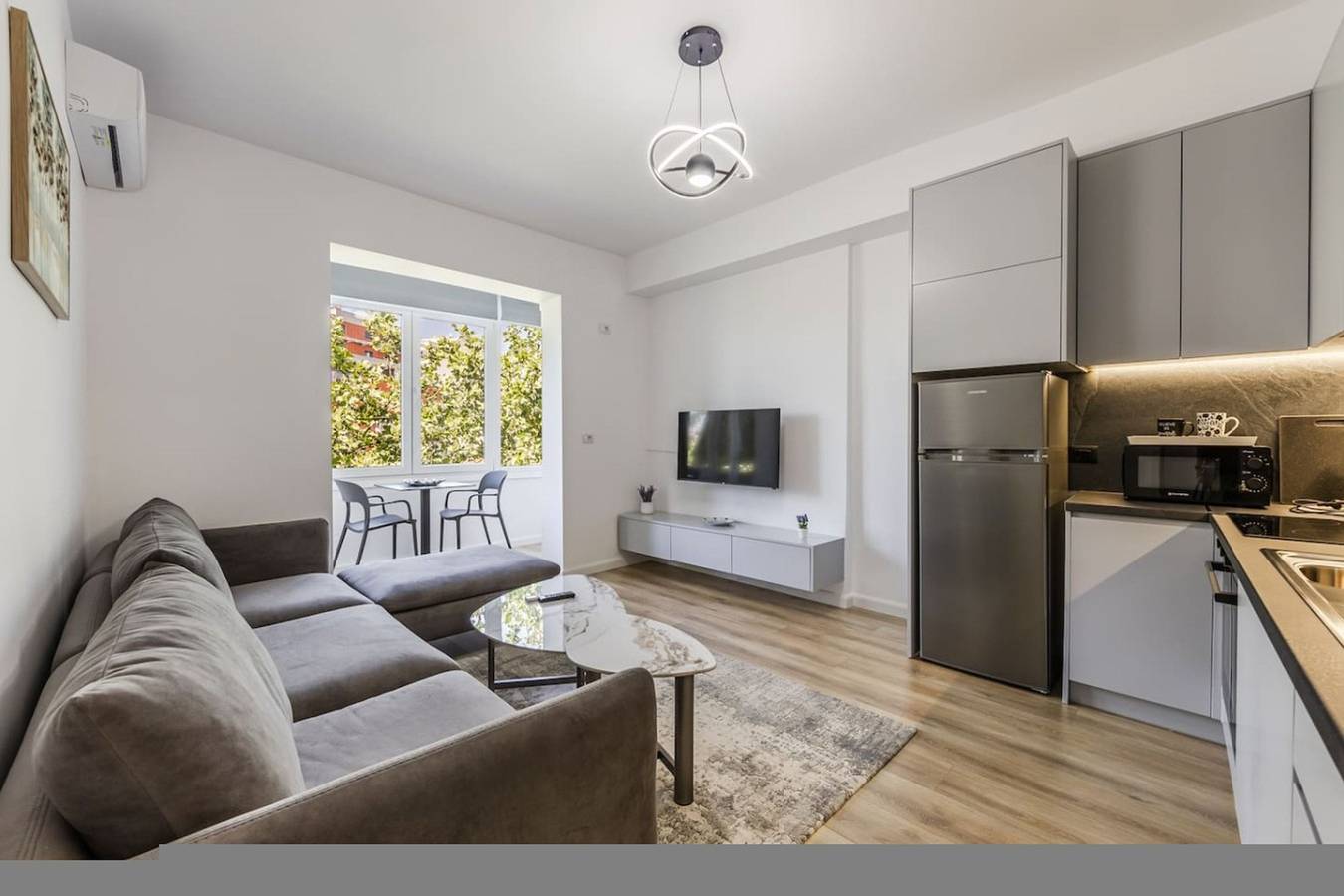 Ganze Wohnung, Central Tirana 1Br Apartment Near Main Square in Tiranë, Albanien