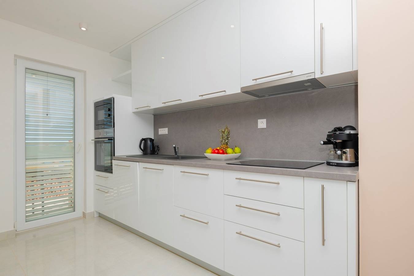 Ganze Wohnung, Ferienwohnung Radeljic A2 - Meerblick in Podstrana, Split-Dalmatien