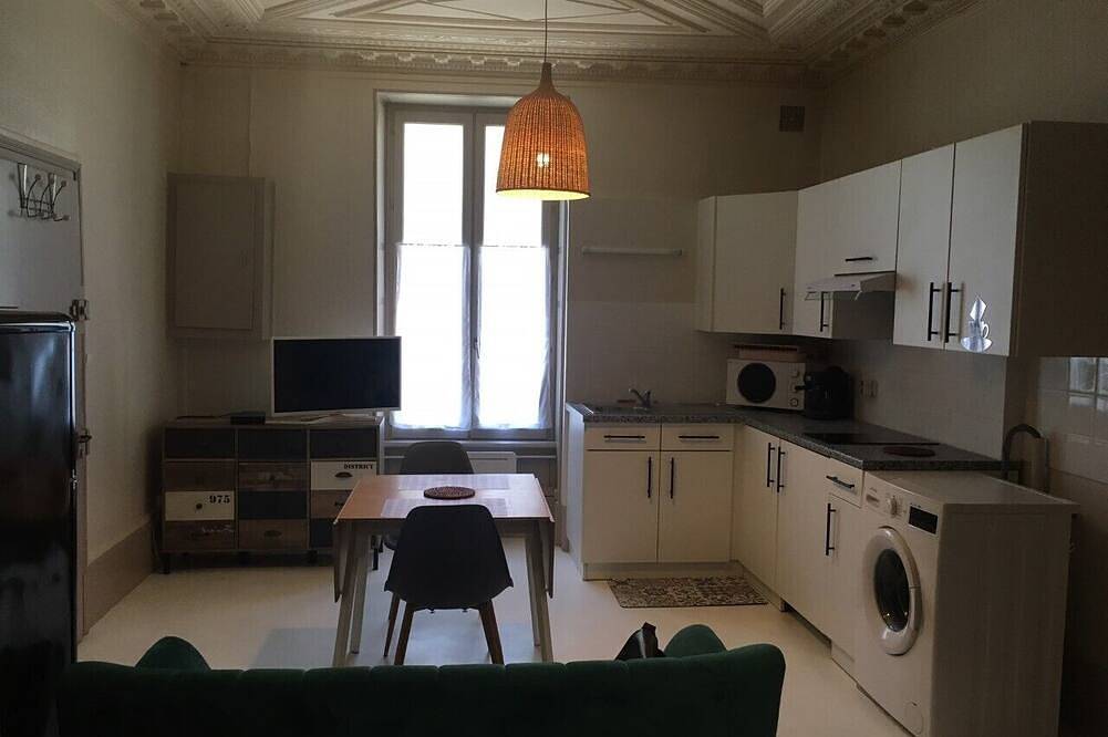 Apartamento entero, Studio Spacieux en Centre Ville in La Charité-sur-Loire, Valle del Loira