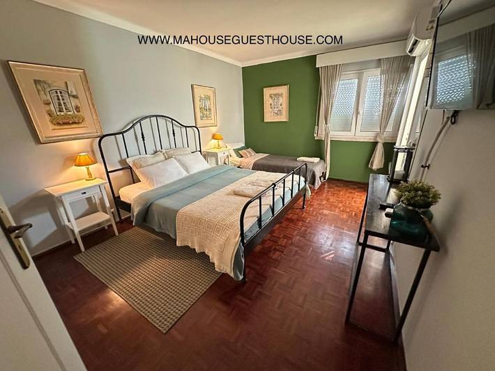 Bungalow with Garden View in Olivais, Costa de Lisboa