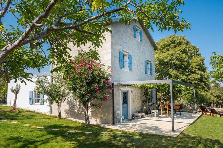 Villa für 7 Personen, mit Garten und Ausblick, mit Haustier auf Lošinj