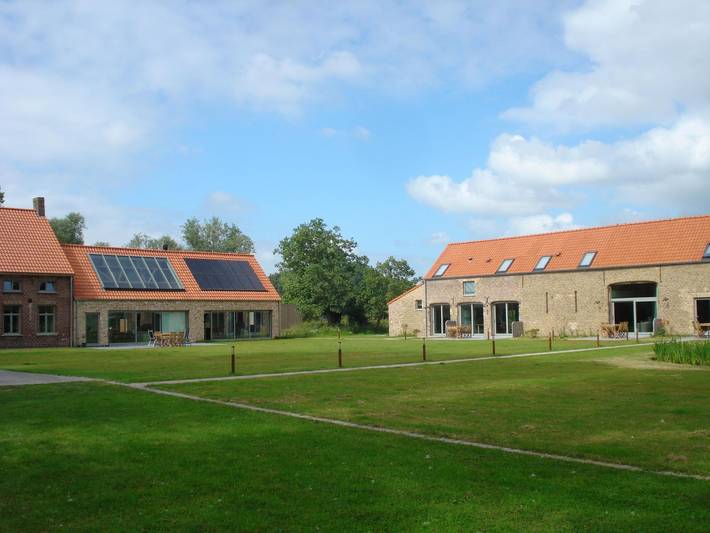 Ferienwohnung für 4 Personen, mit Terrasse und Garten sowie Pool