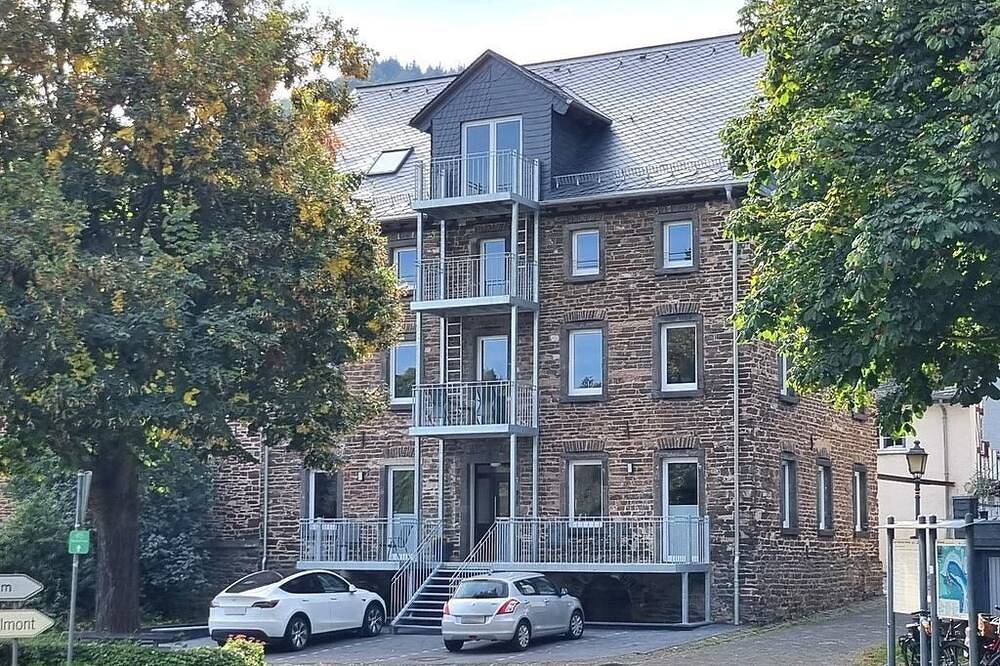 Ganze Wohnung, Wohnung 1: Mosel-Blick Charme & Komfort - Altes Winzerhaus am Calmont in Bremm, Cochem-Zell