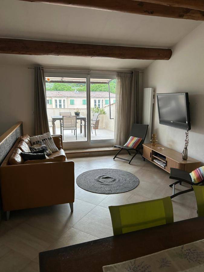 Location de vacances pour 4 personnes, avec terrasse et vue à Mirabel-aux-Baronnies - 3