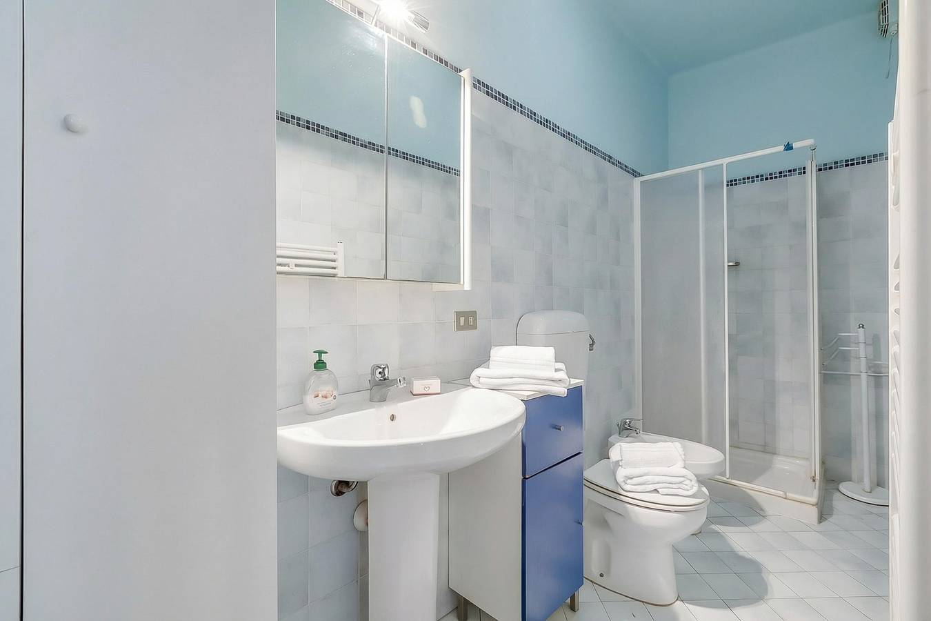 Appartamento intero, Seaside Binario Blu 500 M Dal Mare in Alassio, Riviera di Ponente