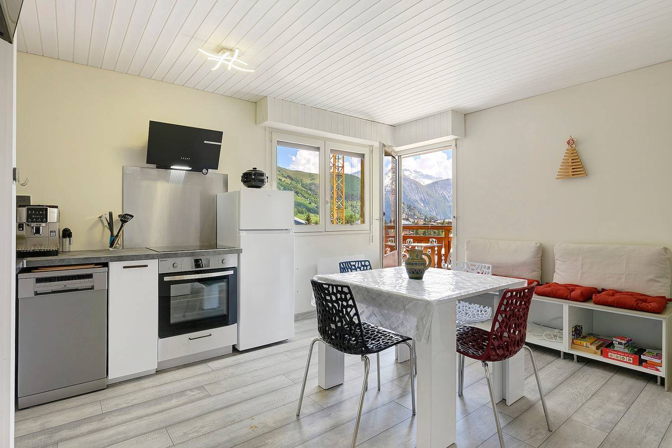 Zentrale, ruhige Ferienwohnung 2 Alpes nahe Jandri-Lift, 6 Personen, 3 Schlafbereiche in Mont-de-Lans, Les Deux Alpes