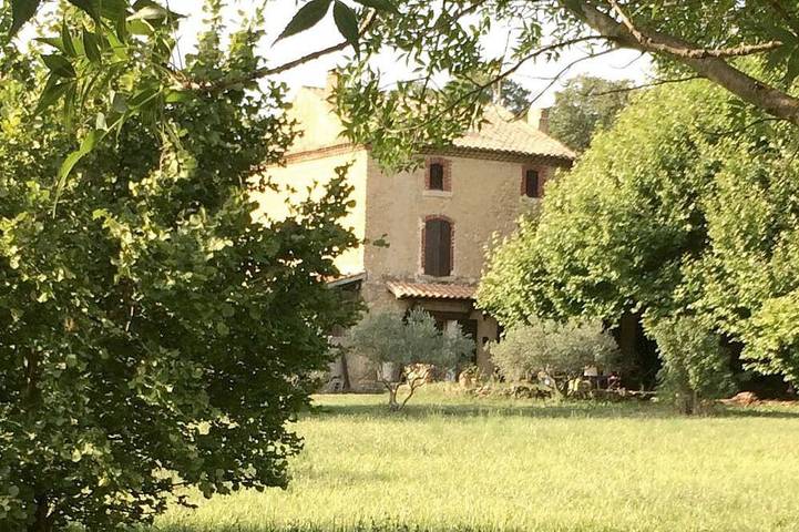 Grossen Hause fur 12 Personen, WIFI,  \"Aufs Land\", Avignon-Orange-Mont Ventoux in Sarrians, Vaucluse