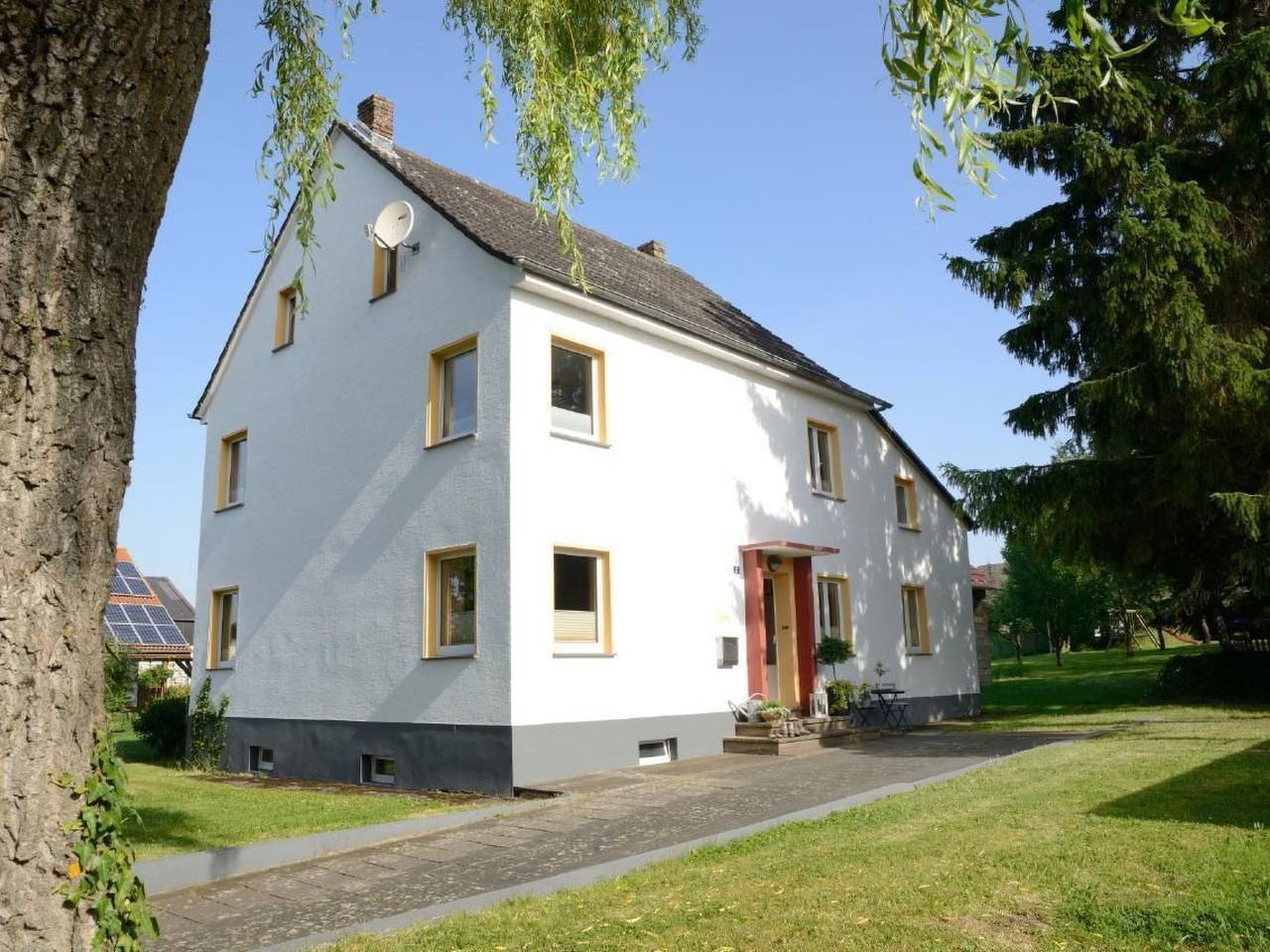 Ruhiges Ferienhaus in Lommersdorf mit Garten in Blankenheim, Naturpark Hohes Venn-Eifel