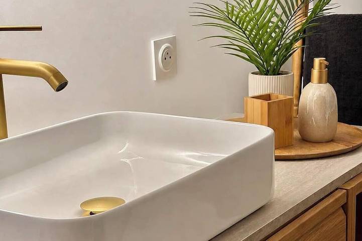 Ganze Wohnung, Luxurious and Elegant Studio in the Heart of Clamart in Clamart, Hauts-de-Seine