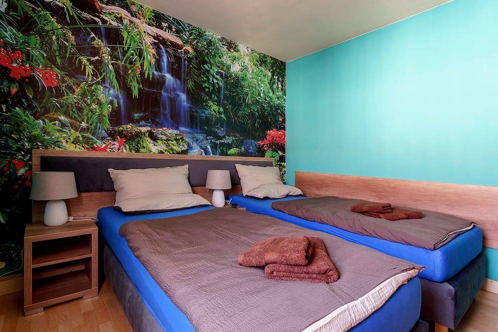 Ganze Wohnung, Ferienwohnung mit Terrasse und mehr! in Arnstadt, Thüringer Kernland