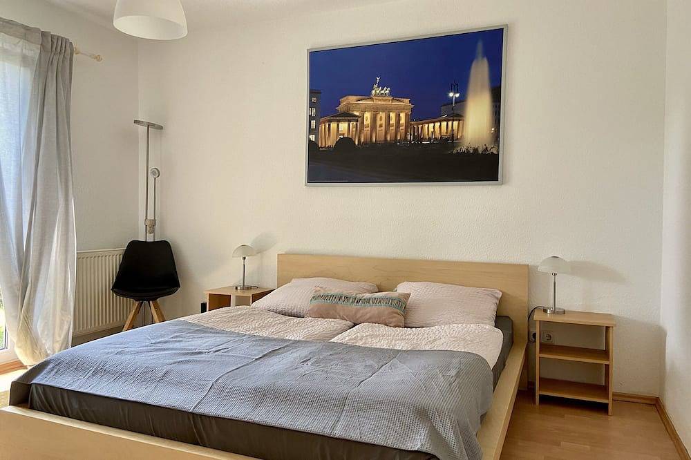 Hel lejlighed, New, completely furnished vacation apartment by Müggelsee in Treptow - Koepenick, Müggelsee