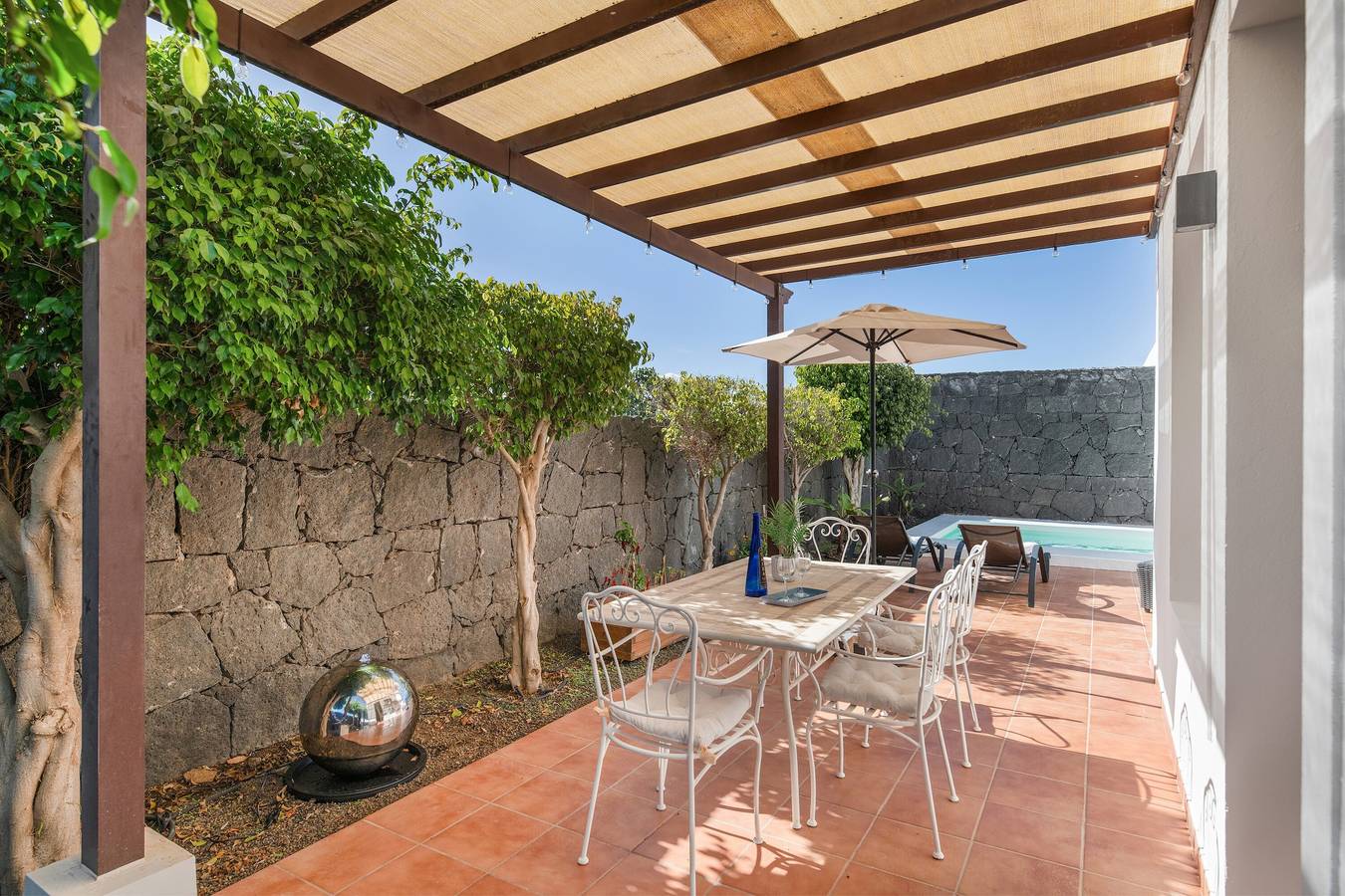 Villa de vacances 'Casa Lunnett' avec vue sur mer, piscine privée et Wi-Fi in Playa Blanca, Yaiza