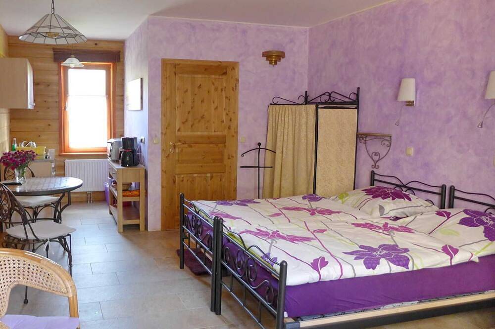 Zedernblockhaus Zbz Anna - Gästehäuser Eva-Maria und Reinhard Köhler in Hinrichshagen, Vorpommern Greifswald