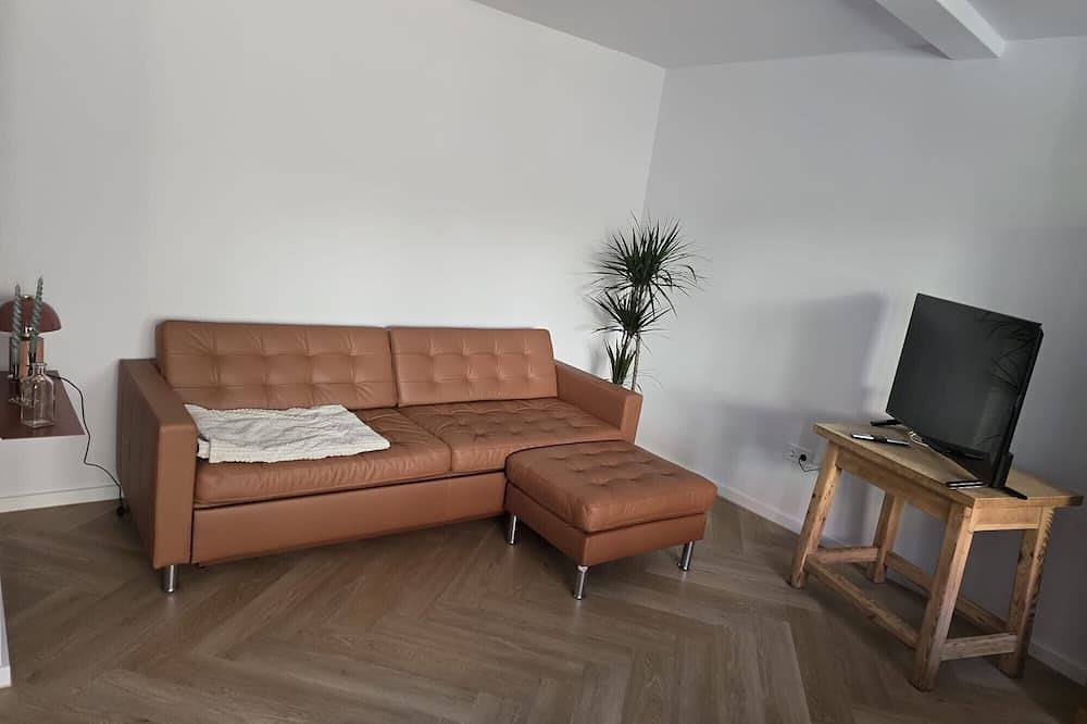 Ganze Wohnung, Beautiful 2-room apartment in the heart of Taucha in Taucha, Sächsisches Burgen- und Heideland