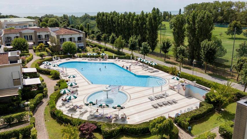 Appartamento per 5 persone, con Balcone e Terrazza nonché Giardino e Piscina a Duna Verde (Veneto)