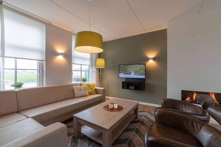 Ferienhaus für 8 Personen, mit Whirlpool und Terrasse sowie Garten
