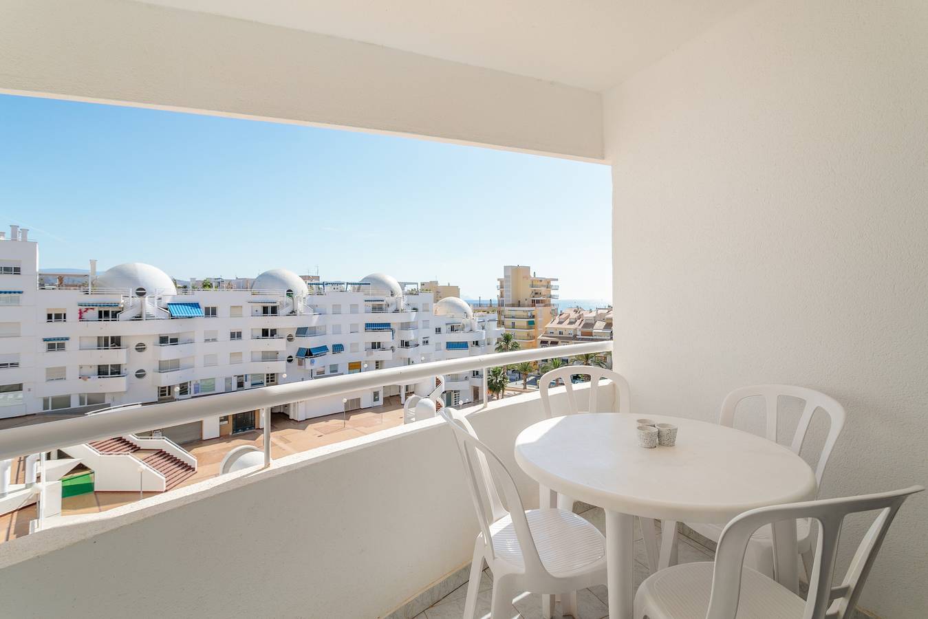 Entire apartment, Apartment 'Cerca Del Mar' with Sea View, Wi-Fi, and Air Conditioning in Playa Carrer La Mar, el Campello