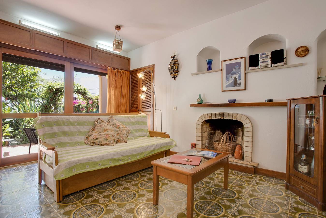 Apartamento inteiro, Pet-friendly Estúdio com Jardim Privado & Wi-Fi in Santa Maria, Lagos