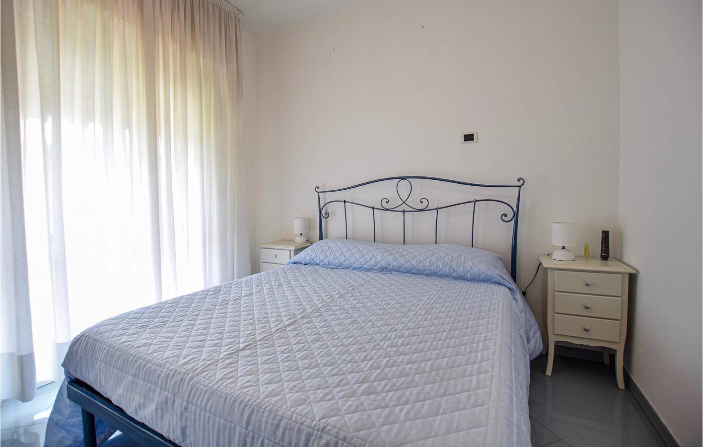 Ganze Ferienwohnung, Apartment mit Meerblick, Parkplatz, Küche - 700m zum Strand in Lido di Camaiore, Italienische Riviera