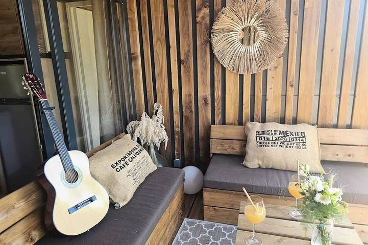 Gîte pour 4 personnes, avec piscine et terrasse à Douville - 4