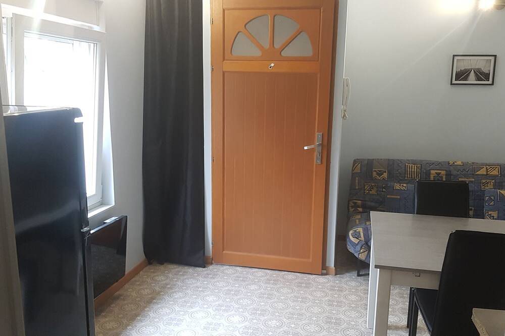 Apartamento entero, The refuge - F1 - ground floor in Épinal, Región de Épinal