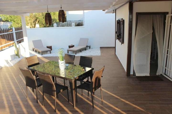 Casa vacanza per 6 persone, con giardino e panorama, con animali domestici a Torre Squillace