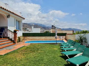 Villa for 8 Guests in Nerja, Costa del Sol, Picture 2
