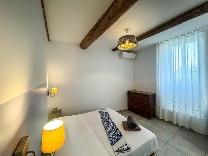 Gîte pour 2 personnes, avec terrasse à Caves