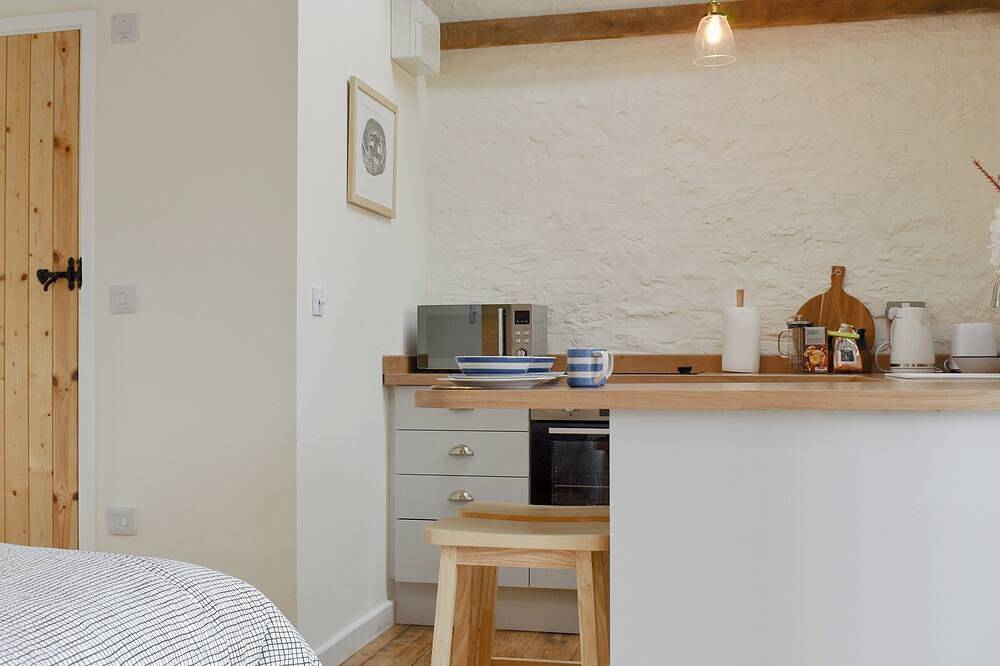 1 bedroom accommodation in Wells in St Cuthbert Out, Somerset